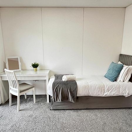 Large Townhouse 5 Beds With Two Parking Spaces - Manchester City Centre Exterior foto