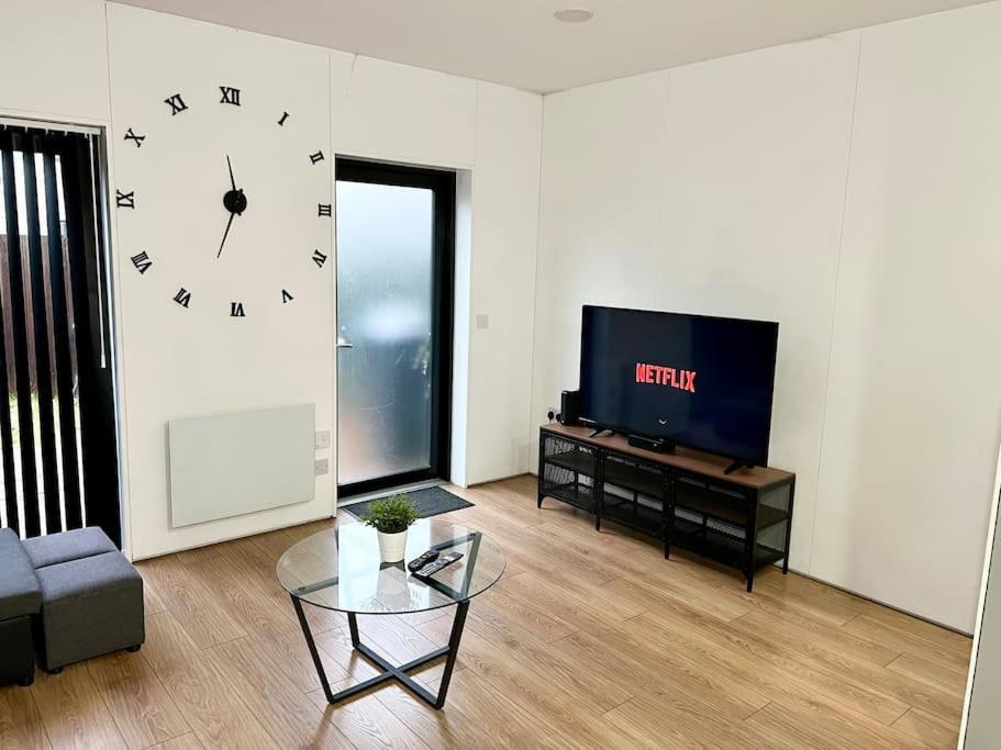 Large Townhouse 5 Beds With Two Parking Spaces - Manchester City Centre Exterior foto