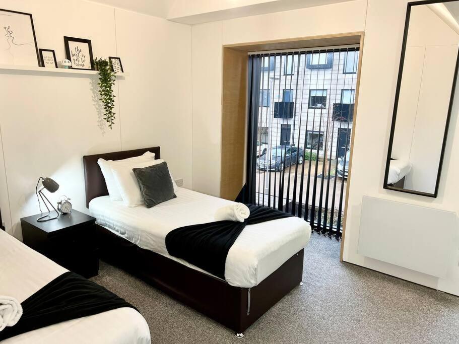 Large Townhouse 5 Beds With Two Parking Spaces - Manchester City Centre Exterior foto
